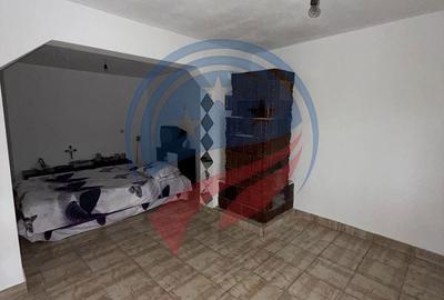Casă cu 4 camere în Central - 4