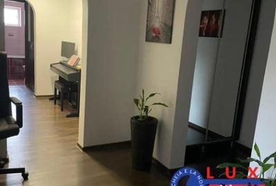 Apartament cu 3 camere decomandat în Central - 7