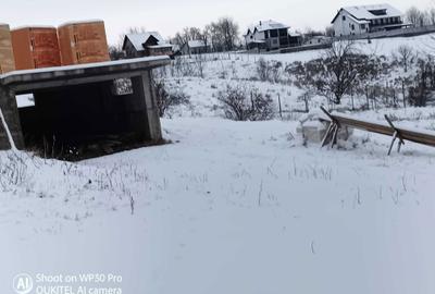 Teren de 1000 mp, în Cacica