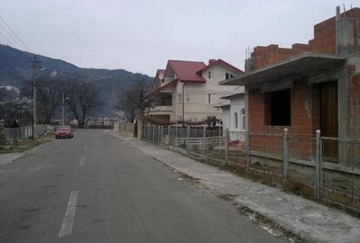 VANZARE Casa in constructie Bicaz - 2