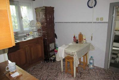 Casă cu 4 camere în Central - 6