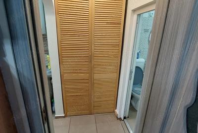Apartament cu 3 camere semidecomandat în Berceni - 2