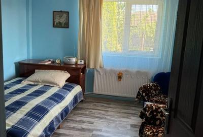Casă cu 3 camere cu Teren 1250 Mp în Prunaru - 4