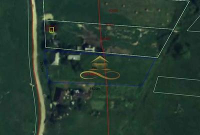 Teren agricol intravilan de 6625 mp, în Nord-Vest - 5