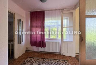 Casa si teren 858mp in Simeria Veche, zona centrala, Jud. Hunedoara. - 2