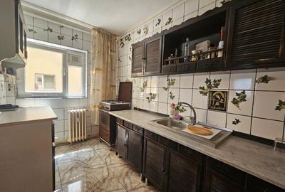 Vanzare Apartament 3 camere, Brancoveanu intersectie cu Nitu Vasile - 1