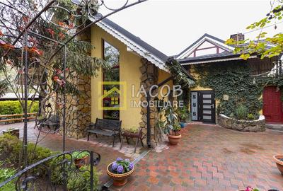 Casă individuală cu 5 camere cu Canalizare în Mărgineni