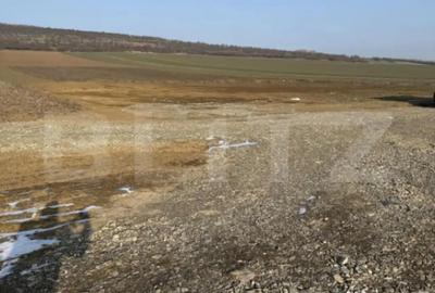 Teren de 12500 mp, în Central - 2