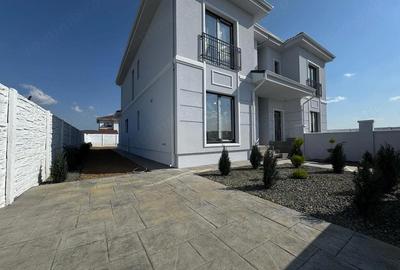 Casă cu 4 camere cu Teren 285 Mp în Moșnița Veche - 1