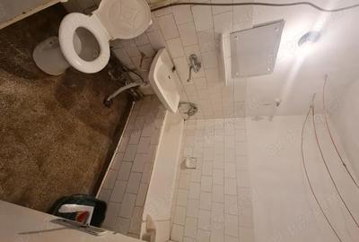 Apartament cu 3 camere semidecomandat în Independenței - 2