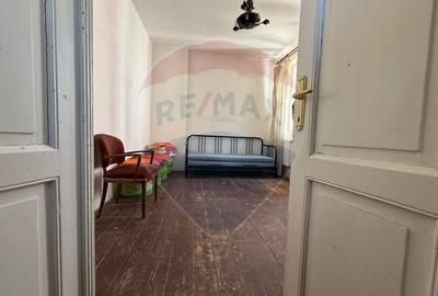 DE INCHIRIAT: Casa/Vila spatioasa  8 camere  Zona Gara de Nord DE INCHIRIAT: Casa/Vila spatioasa  8 camere  Zona Gara de Nord - 6