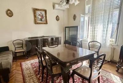 Casă cu 3 camere cu Teren 755 Mp în P-ța Unirii - 5