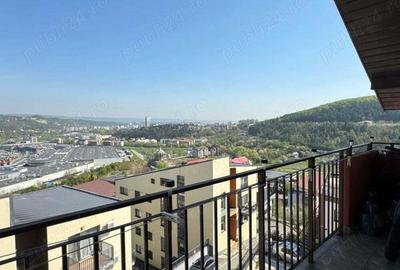 Apartament cu 3 camere semidecomandat în Florești