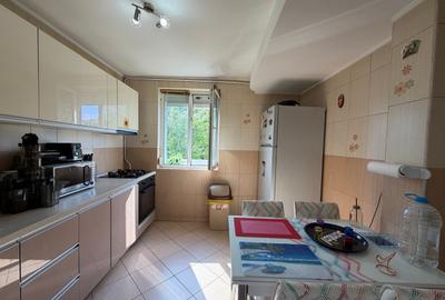 Apartament cu 3 camere semidecomandat, mobilat în Titan - 5