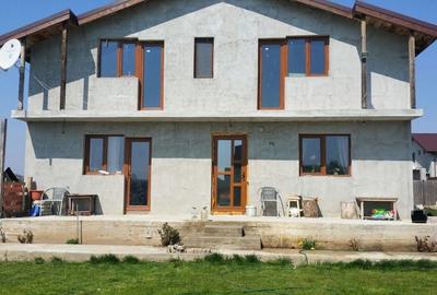 Casă cu 4 camere în Brănești - 2