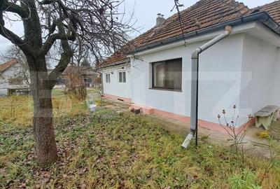 Casă individuală cu 4 camere cu Canalizare în Est - 1