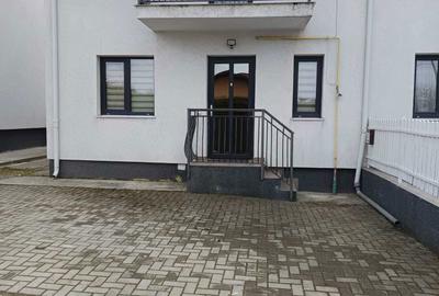 Casă cu 2 camere cu Teren 3 Mp în Ipotești - 3