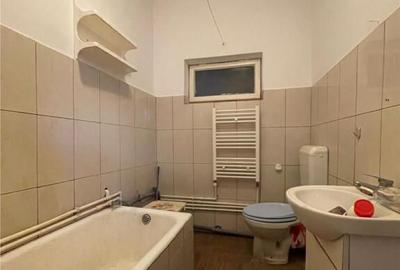 Casă cu 3 camere cu Canalizare în Central - 14