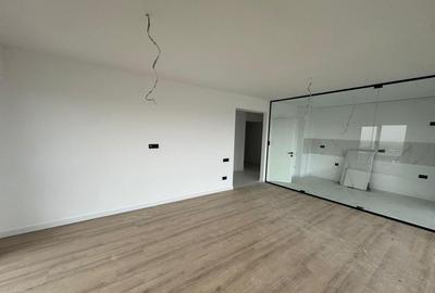 Apartament cu 3 camere decomandat în Titan - 13