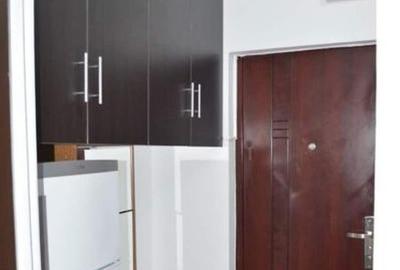 Dristor 2 si 1 fix la metrou etaj 3 - 4