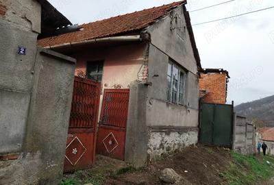Vand casa cu gradina in Cugir, str. Calugareni Vand casa cu gradina in Cugir, str. Calugareni - 1