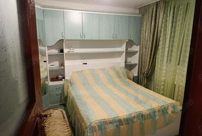 Apartament cu 3 camere decomandat în Dărmănești