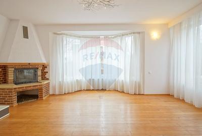 Casă cu 5 camere cu Teren 530 Mp în Central - 10