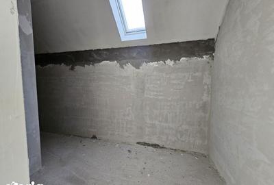 Casă cu 4 camere cu Teren 878 Mp în Feleacu - 3