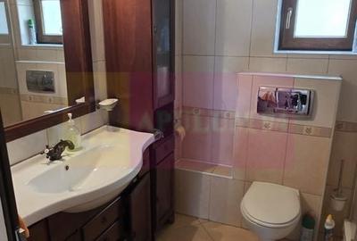 Duplex cu 4 camere cu Canalizare în Central - 13