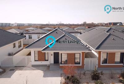 Casă individuală cu 4 camere cu Canalizare în Tunari