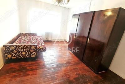 Apartament cu 3 camere decomandat în 9 Mai