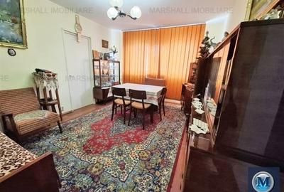 Apartament cu 3 camere nedecomandat, mobilat în Mihai Bravu