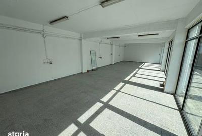 Spațiu comercial, de 62 mp, în Străulești