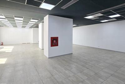 Spațiu comercial, de 250 mp, în P-ța Victoriei - 1