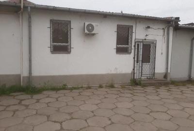 Spațiu comercial, de 60 mp, în Central