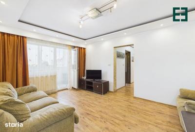 Apartament cu 4 camere semidecomandat în Micălaca