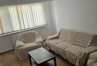 Apartament cu 2 camere decomandat în Casa de Cultură