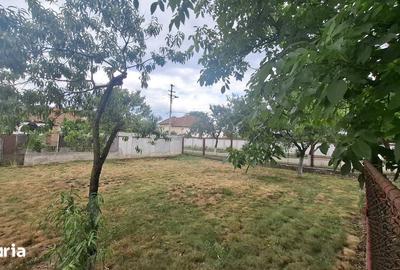 Casă cu 5 camere cu Teren 1088 Mp în Central