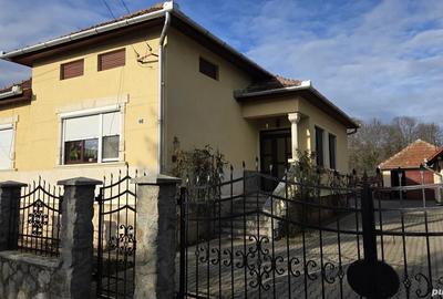 Casă cu 5 camere în Bâlc - 1