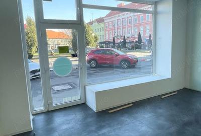 Spațiu comercial, de 60 mp, în Central - 7