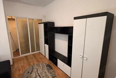 Garsonieră decomandată în CET - 4