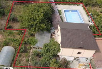 Casă cu 6 camere cu Teren 2000 Mp în Central - 2