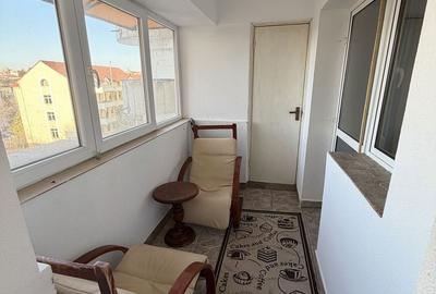 Apartament cu 2 camere decomandat în Central
