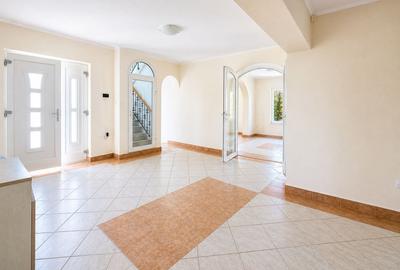 Casă individuală cu 7 camere cu Canalizare în Sânmartin - 7