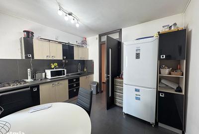 Apartament cu 4 camere decomandat, mobilat în Rahova