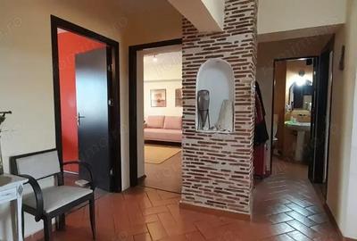 Vanzare apartament 3 camere, situat in Targu Jiu, strada Victoriei - 3