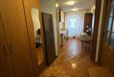 Garsonieră decomandată, mobilată în Tei - 4