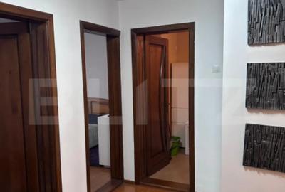 Apartament cu 3 camere semidecomandat în Central - 2