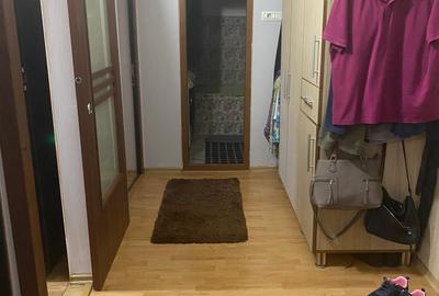 Apartament cu 2 camere decomandat în Km 5 - 10