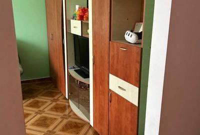 Apartament cu 3 camere decomandat, mobilat în Central - 1